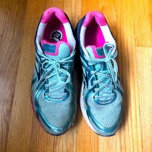 Brooks Adrenaline GTS Women’s Size 13